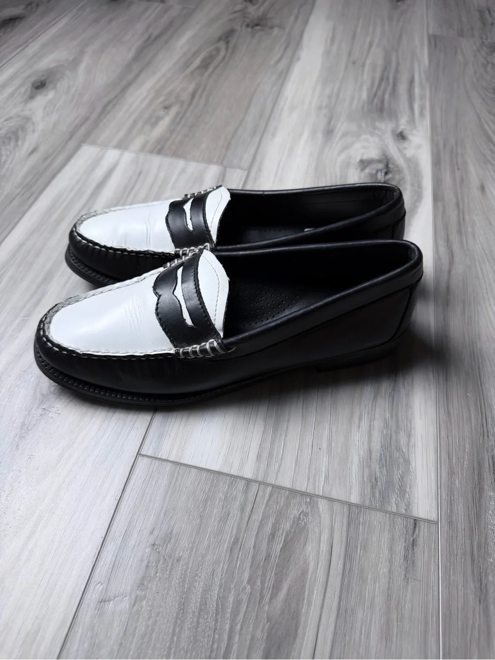 G.H. Bass Weejuns Black White Leather Penny Loafers Women’s 6.5